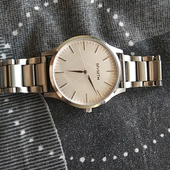 Watch - Picture 2 of 4